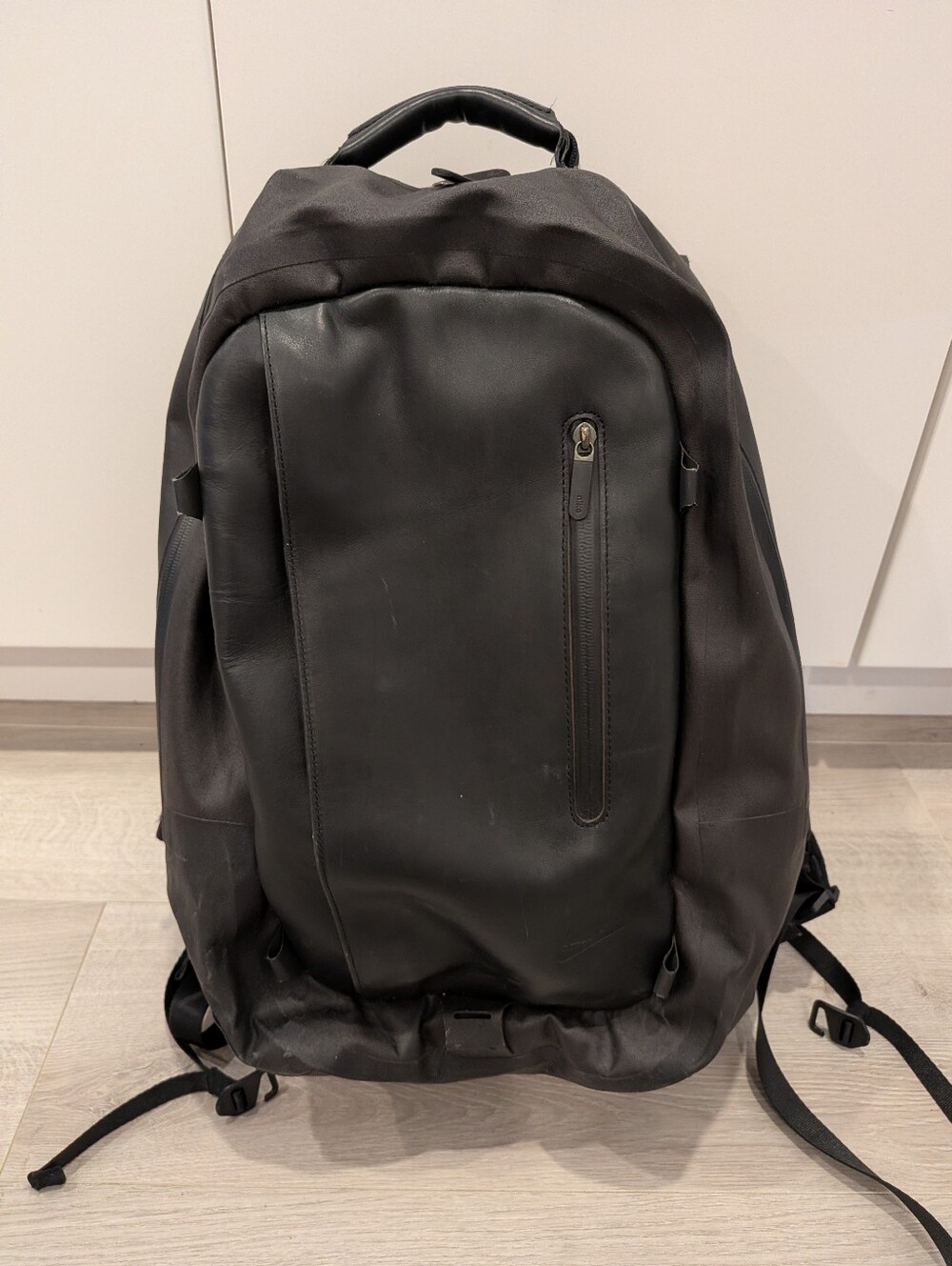 VTG NIKE SPORTSWEAR NSW CHEYENNE 2000 EUGENE BLACK LEATHER BACKPACK BA4385-030